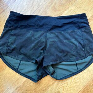 Lululemon Speed Up Short Incognito Camo Multi Gator Green/black 2.5" Size 4